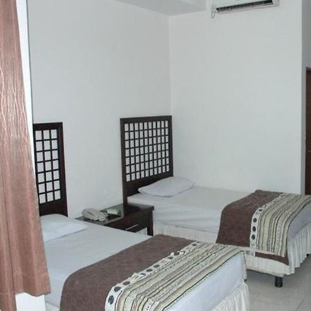 Hotel Bontocinde Makassar Ngoại thất bức ảnh